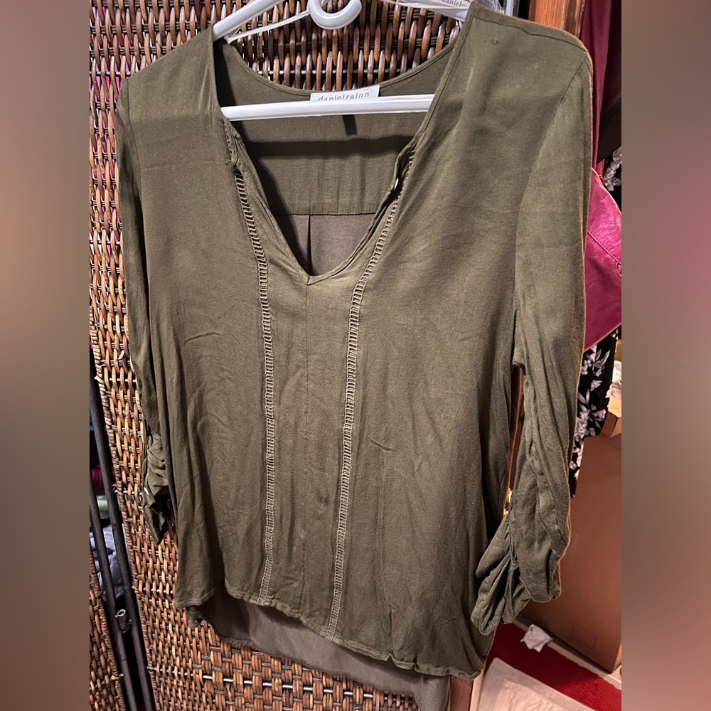 Brand new Army green shirt size Medium